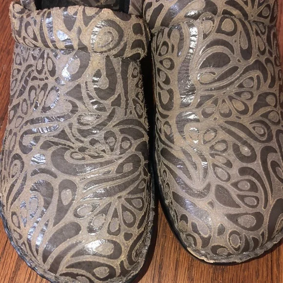 b.o.c. | Clogs | Brown | 8 - Picture 7 of 12